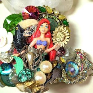 Wendy Gell Wristy The Little Mermaid Ariel with Toucan,Pave Fish Rose, Swarovski